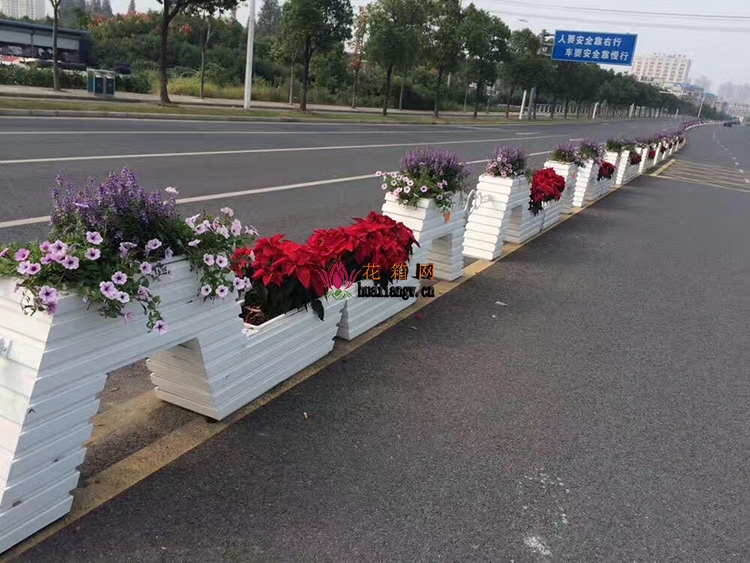 PVC花箱、pvc長(zhǎng)條花箱、pvc道路花箱圖片