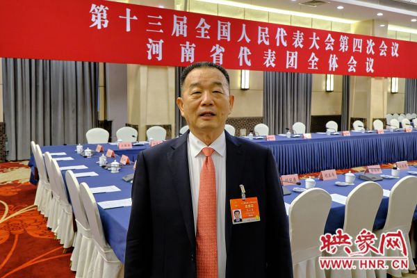 人大代表李士強(qiáng)